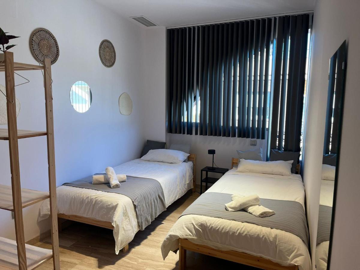 Pension Les Eres Puebla de Vallbona Exterior photo